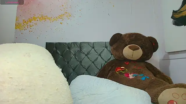 debora ortiz online show from October 2025 01:19:01 PM