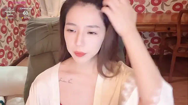 miss-lin online show from December 2025 01:20:01 PM