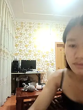 Snapshot of luy-xinh02 chatting on September 2025 12:50:01 PM luy-xinh02 online show from September 2025 12:50:01 PM
