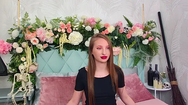 Snapshot of Miranda_Scott chatting on November 2025 05:15:01 PM Miranda Scott online show from November 2025 05:15:01 PM