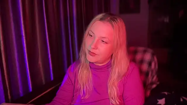 BikiHellena online show from November 2025 12:24:01 AM