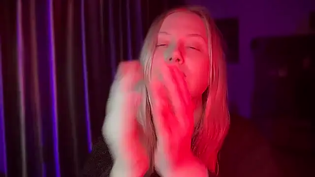 BikiHellena online show from February 2026 07:31:01 PM