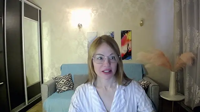 shy hot cat online show from December 2025 09:03:02 AM