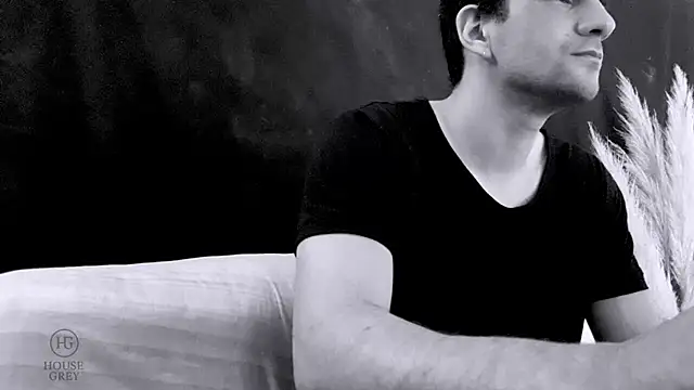 Snapshot of ObeyLust chatting on October 2025 01:09:02 PM ObeyLust online show from October 2025 01:09:02 PM