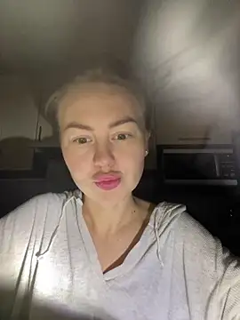 MartaLuna  online show from November 2025 07:34:01 PM