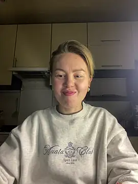 MartaLuna  online show from February 2026 05:38:02 PM