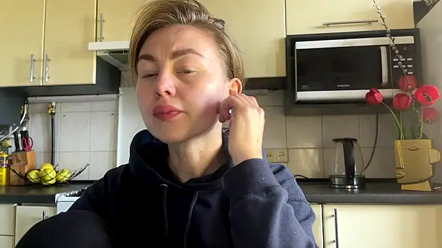 MartaLuna  online show from April 2026 11:46:02 AM