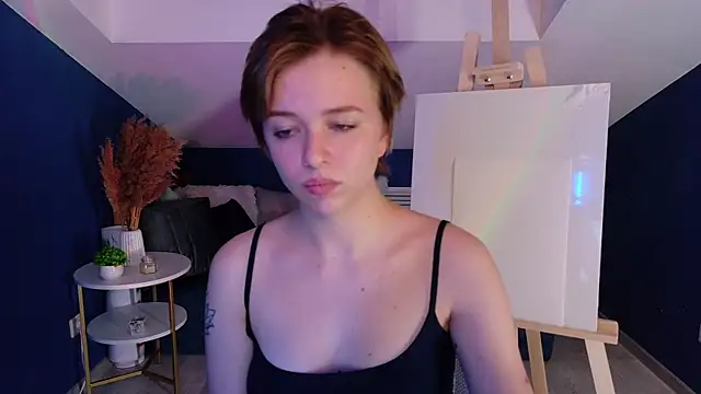 HypeQueen online show from October 2025 09:13:02 PM