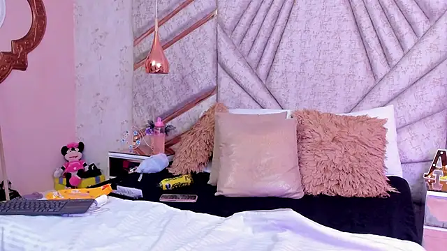 NatashaLimaa online show from October 2025 03:23:02 AM