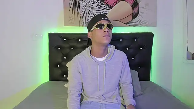 xxKamadevaxx online show from February 2026 12:32:01 PM