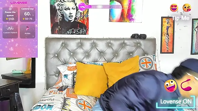 xxKamadevaxx online show from February 2026 12:32:02 PM