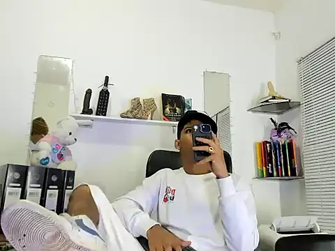 xxKamadevaxx online show from March 2026 01:36:02 PM