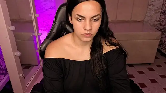 Mialover v online show from October 2025 01:04:02 AM