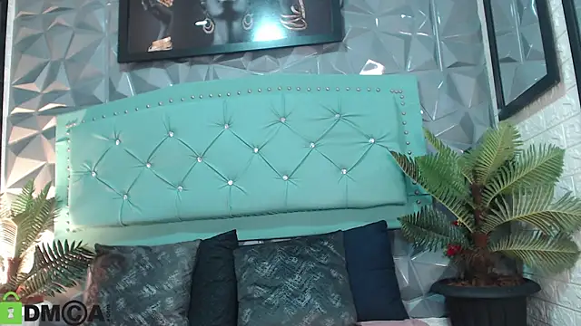 Snapshot of sheyla__ebony chatting on October 2025 07:26:02 PM sheyla ebony online show from October 2025 07:26:02 PM