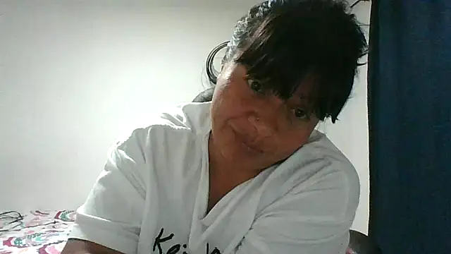 adri89-g online show from February 2026 03:26:01 AM