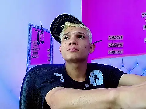 EL VENEZOLANO 22CM online show from October 2025 03:49:02 AM