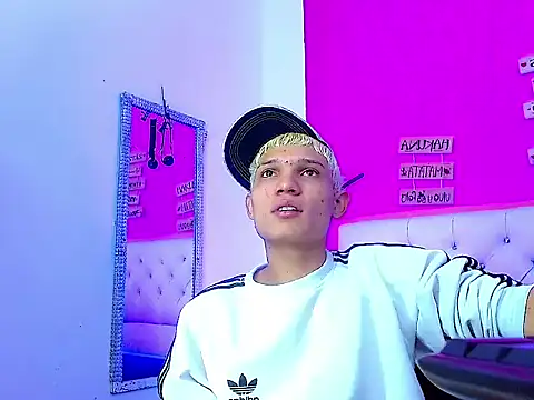 EL VENEZOLANO 22CM online show from October 2025 04:37:01 AM