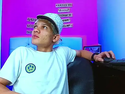 EL VENEZOLANO 22CM online show from October 2025 04:59:01 AM