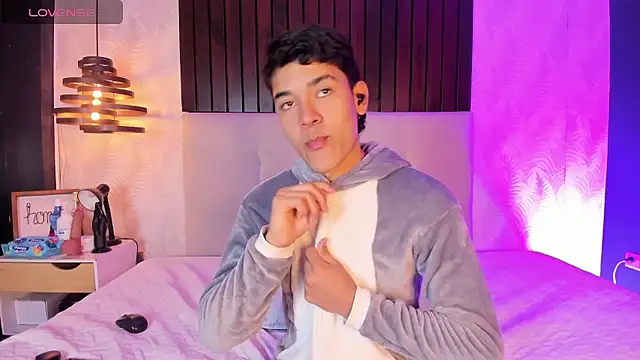 SandroVeyra online show from January 2026 03:34:01 AM