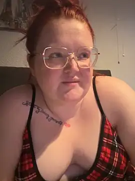 Snapshot of AmberBliss-X chatting on May 2026 07:19:02 PM AmberBliss-X online show from May 2026 07:19:02 PM