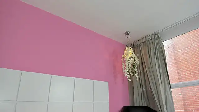 Snapshot of Aliciabloom chatting on September 2025 12:19:01 PM Aliciabloom online show from September 2025 12:19:01 PM