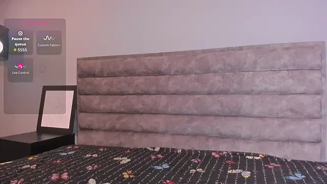 Snapshot of Aliciabloom chatting on October 2025 12:38:02 PM Aliciabloom online show from October 2025 12:38:02 PM