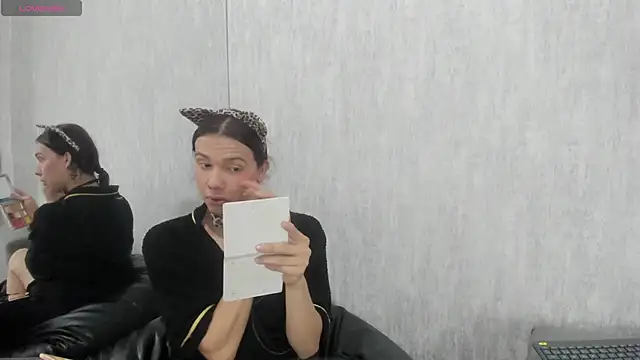 Almaazz online show from October 2025 08:21:02 PM