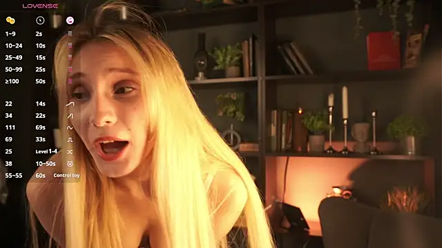 ellliefrost online show from September 2025 01:25:02 PM