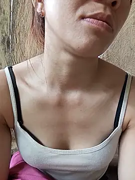 bonnie-00 online show from May 2026 03:36:02 AM