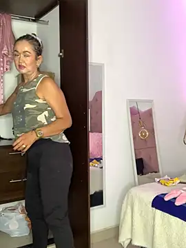 BunnyGlow50 online show from April 2026 07:41:01 PM