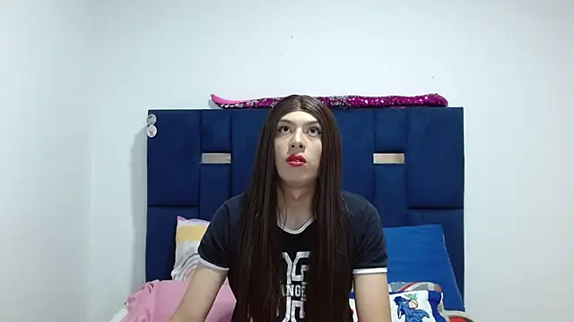 PinkLuna LolaBloom online show from February 2026 01:59:02 AM