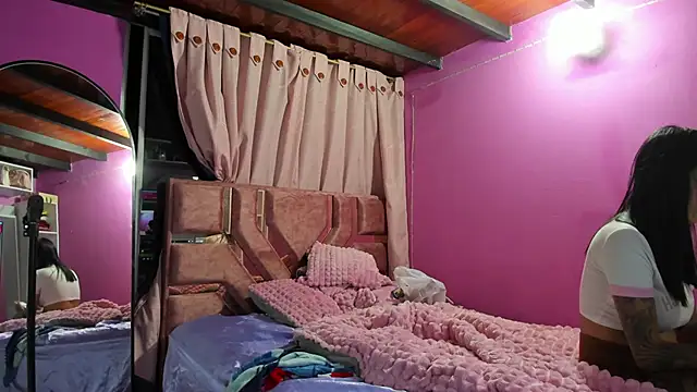 Missmoonstar online show from November 2025 01:49:01 AM