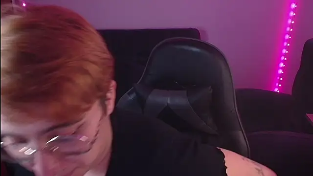 Snapshot of Miacatsito3 chatting on October 2025 02:20:01 AM Miacatsito3 online show from October 2025 02:20:01 AM