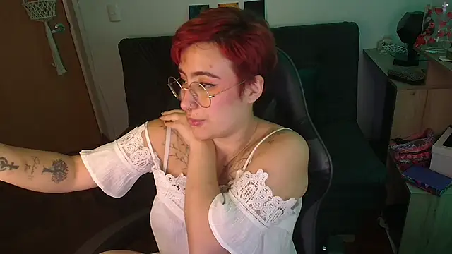 Snapshot of Miacatsito3 chatting on November 2025 05:40:02 AM Miacatsito3 online show from November 2025 05:40:02 AM