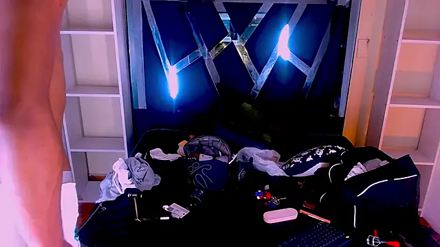 Billie Turner  online show from November 2025 02:18:02 PM