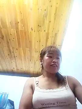 Snapshot of Vuong_x chatting on September 2025 06:18:01 AM Vuong x online show from September 2025 06:18:01 AM