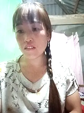 Snapshot of Vuong_x chatting on November 2025 02:57:01 AM Vuong x online show from November 2025 02:57:01 AM