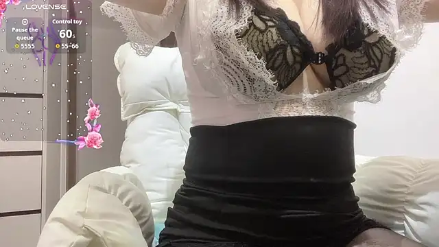 janequeen online show from April 2026 03:04:02 PM