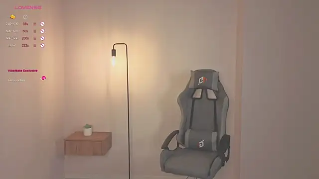 Snapshot of Frences_Eyes chatting on October 2025 12:59:01 PM Frences Eyes online show from October 2025 12:59:01 PM