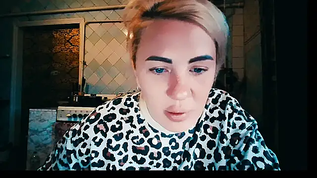 EmmaCat  online show from January 2026 10:19:02 AM