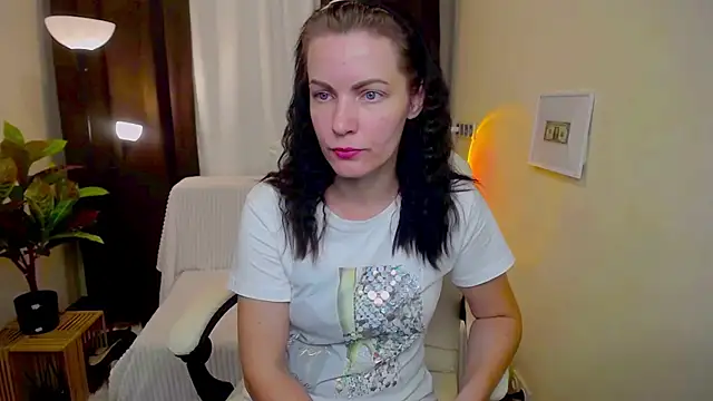 SaraLoritte online show from September 2025 06:15:02 AM