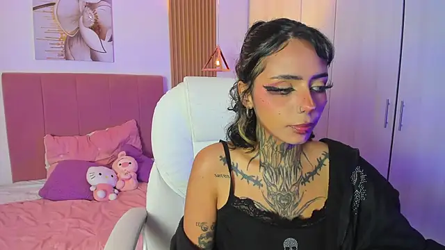 KoraRousee online show from September 2025 01:38:01 PM