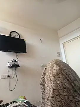 meenahotdarling online show from September 2025 02:47:02 AM