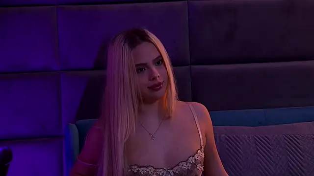 YssabelFox online show from November 2025 04:12:02 PM