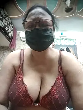 thehotlady online show from October 2025 05:43:02 PM