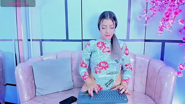 BlairJones  online show from September 2025 12:53:01 PM