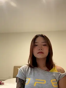 hensha088 online show from September 2025 01:22:01 PM