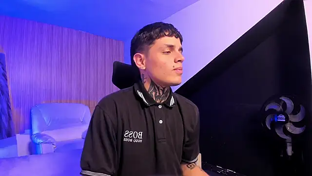 Declan-Fox online show from October 2025 03:57:01 AM