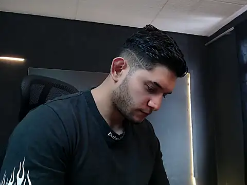 Snapshot of RichardMilleer chatting on September 2025 01:45:01 PM RichardMilleer online show from September 2025 01:45:01 PM