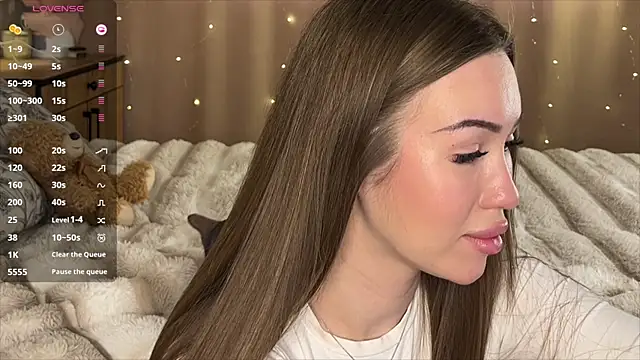 Amelia Ray  online show from April 2026 10:10:01 AM